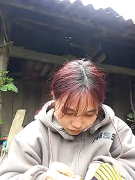 Snapshot of EllyBaby20 chatting on November 2025 07:18:02 AM EllyBaby20 online show from November 2025 07:18:02 AM