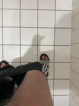 Dicksxd online show from April 2026 08:47:01 PM