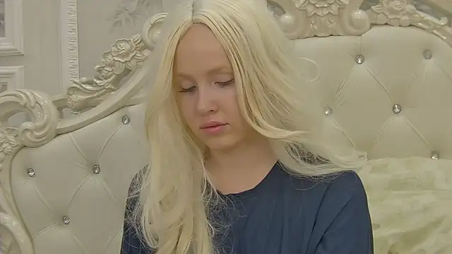 Snapshot of EllieFrosty_ chatting on October 2025 07:00:01 PM EllieFrosty online show from October 2025 07:00:01 PM