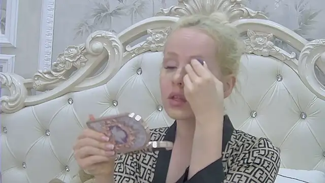 Snapshot of EllieFrosty_ chatting on November 2025 12:53:01 AM EllieFrosty online show from November 2025 12:53:01 AM