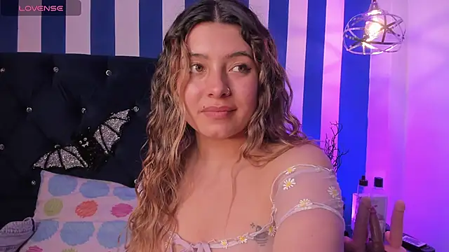 valeria rouse28 online show from November 2025 05:35:02 PM