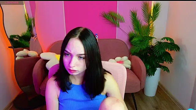 Snapshot of MonikaCarter chatting on September 2025 03:17:02 PM MonikaCarter online show from September 2025 03:17:02 PM
