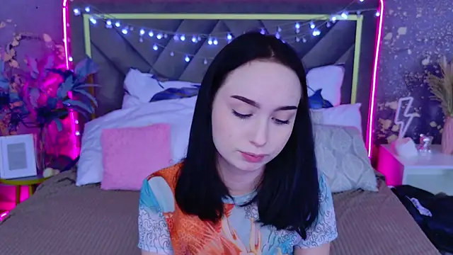 Snapshot of MonikaCarter chatting on October 2025 11:22:02 AM MonikaCarter online show from October 2025 11:22:02 AM