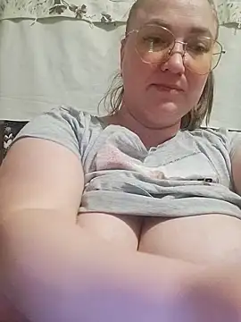 Snapshot of Kiss_Eva chatting on March 2025 05:28:02 PM Kiss Eva online show from March 2025 05:28:02 PM