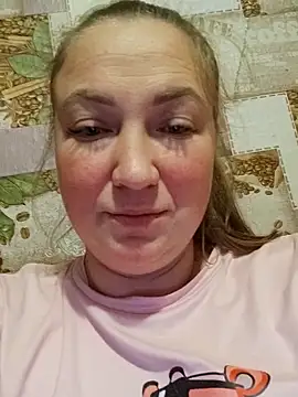 Kiss Eva online show from November 2025 05:35:02 PM