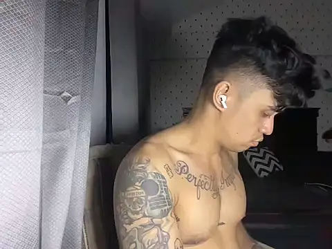 KarlKambing online show from November 2025 04:23:01 PM