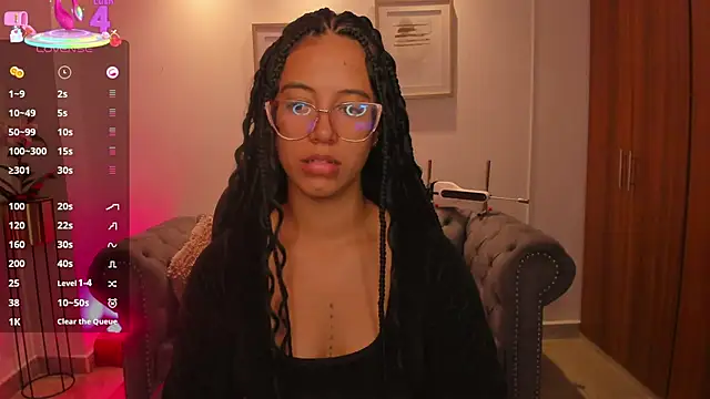 Snapshot of raven_stonee chatting on October 2025 03:47:02 AM raven stonee online show from October 2025 03:47:02 AM