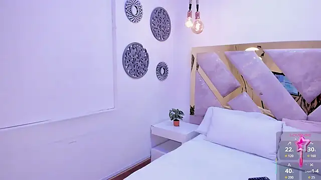 Marianee Rousse online show from September 2025 10:11:01 PM