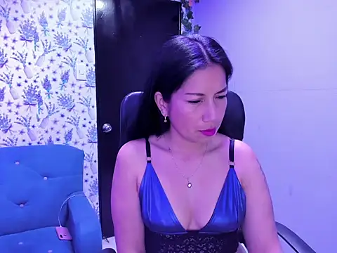 Megan Collinss  online show from September 2025 05:46:01 PM