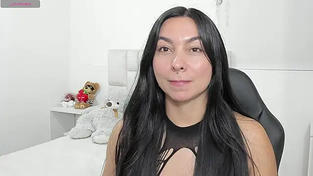 Snapshot of Ms_milarose chatting on June 2026 06:52:02 AM Ms milarose online show from June 2026 06:52:02 AM