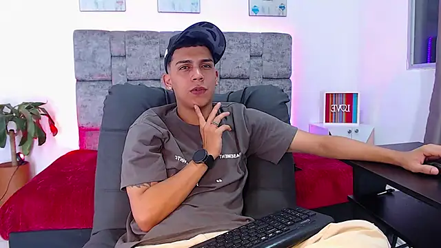 Snapshot of david_santos16 chatting on September 2025 11:18:02 PM david santos16 online show from September 2025 11:18:02 PM