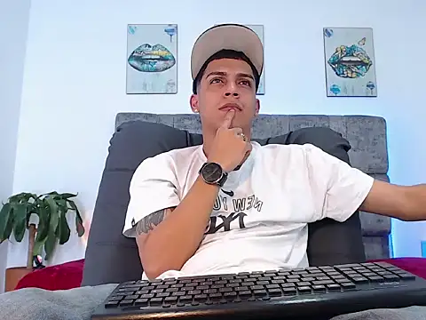 Snapshot of david_santos16 chatting on September 2025 11:41:02 PM david santos16 online show from September 2025 11:41:02 PM