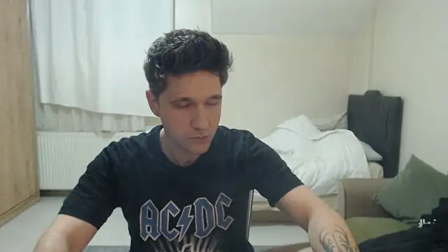 Snapshot of 2handsomemann chatting on May 2026 07:26:02 PM 2handsomemann online show from May 2026 07:26:02 PM