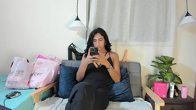 zou quira online show from September 2025 08:21:01 PM