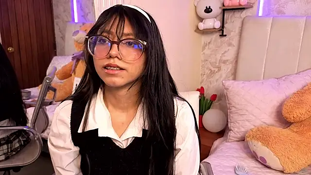 VioletxBloom online show from February 2026 07:18:01 PM