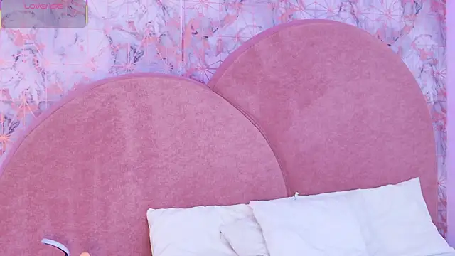 Snapshot of Samanta_Isel chatting on September 2025 03:00:02 AM Samanta Isel online show from September 2025 03:00:02 AM