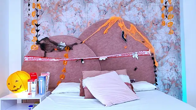 Snapshot of Samanta_Isel chatting on October 2025 03:09:01 AM Samanta Isel online show from October 2025 03:09:01 AM