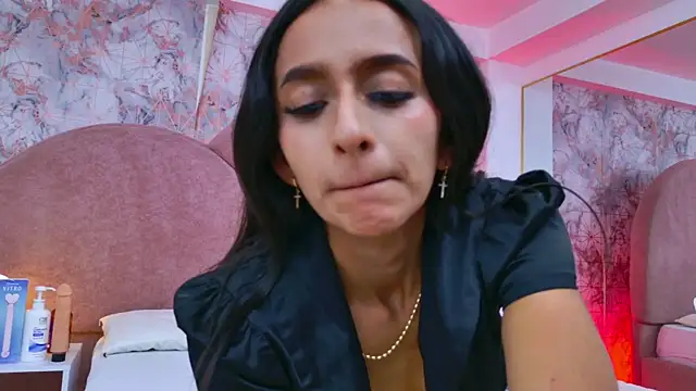 Snapshot of Samanta_Isel chatting on January 2026 12:01:02 AM Samanta Isel online show from January 2026 12:01:02 AM