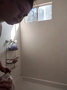 LacyLaurent online show from November 2025 04:16:01 PM