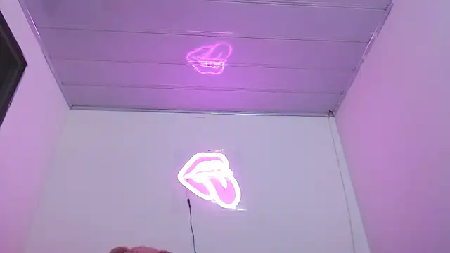 valerii fox 69 online show from February 2026 03:27:02 AM