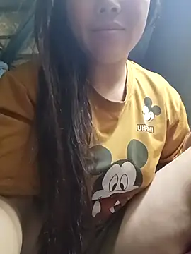 quynhkoolbae online show from April 2026 11:24:01 PM