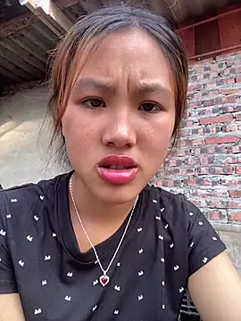 Snapshot of May_nhi chatting on July 2026 10:35:02 AM May nhi online show from July 2026 10:35:02 AM