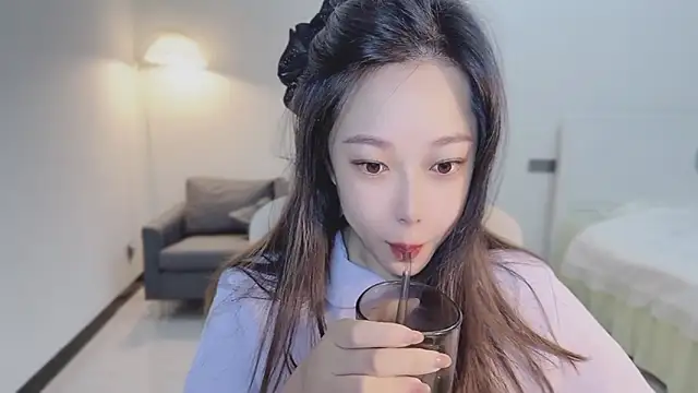 Maymay  online show from October 2025 11:05:01 PM