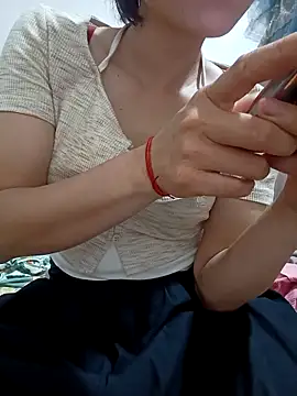 Snapshot of linda_bae00 chatting on April 2026 12:34:01 AM linda bae00 online show from April 2026 12:34:01 AM