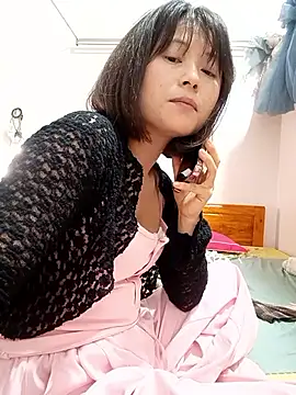 Snapshot of linda_bae00 chatting on May 2026 12:10:01 PM linda bae00 online show from May 2026 12:10:01 PM