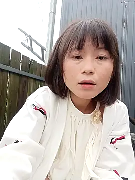 Snapshot of linda_bae00 chatting on May 2026 11:32:02 PM linda bae00 online show from May 2026 11:32:02 PM