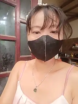 Snapshot of linda_bae00 chatting on June 2026 12:11:02 AM linda bae00 online show from June 2026 12:11:02 AM