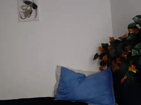   abrill   online show from October 2025 02:37:02 AM