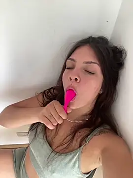 Danielaeliana online show from February 2026 07:41:02 PM