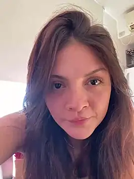 Snapshot of Danielaeliana chatting on May 2026 06:57:02 PM Danielaeliana online show from May 2026 06:57:02 PM