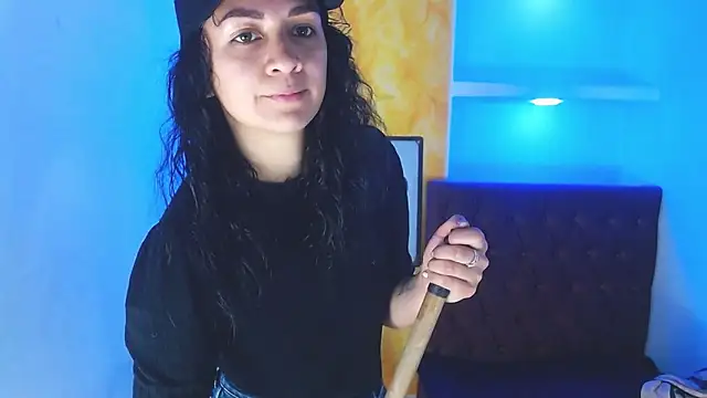 alison moon7 online show from September 2025 12:39:02 PM