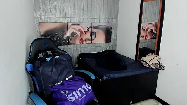 alison moon7 online show from October 2025 12:01:02 PM