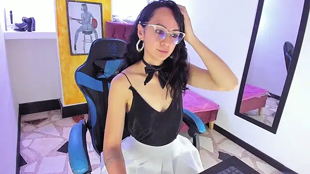 alison moon7 online show from October 2025 12:37:01 PM