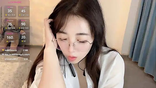 Xiali-166 online show from February 2026 12:01:02 PM