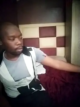 Snapshot of TinnyVsGiant chatting on September 2025 02:05:02 PM TinnyVsGiant online show from September 2025 02:05:02 PM