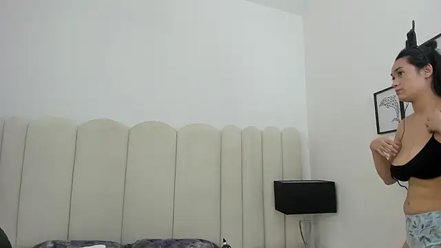 EmilyHanks  online show from March 2026 08:03:02 PM