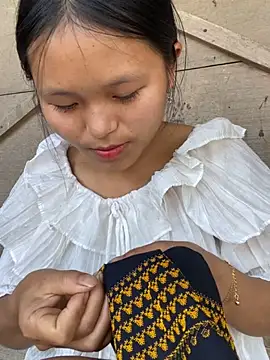 milo bae online show from March 2026 06:36:02 AM