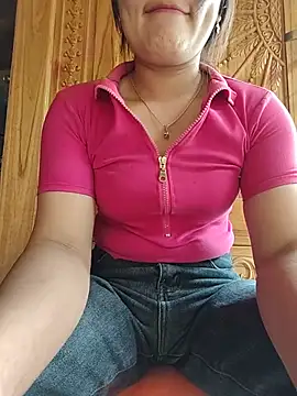 Snapshot of phungtiti chatting on July 2026 01:19:01 AM phungtiti online show from July 2026 01:19:01 AM