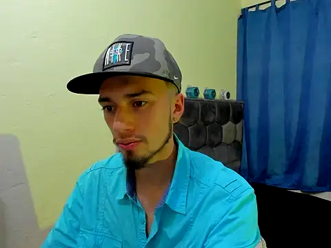 Snapshot of theostone chatting on September 2025 05:54:01 AM theostone online show from September 2025 05:54:01 AM