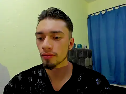 Snapshot of theostone chatting on September 2025 09:24:01 AM theostone online show from September 2025 09:24:01 AM