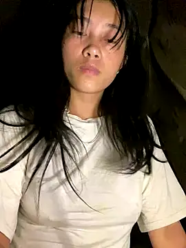 EmLy02 online show from September 2025 10:32:01 PM