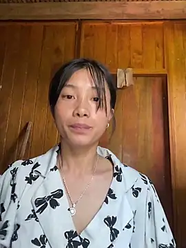 EmLy02 online show from September 2025 05:20:01 AM