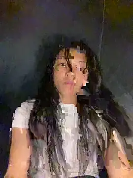 EmLy02 online show from October 2025 02:40:02 PM