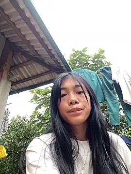 EmLy02 online show from October 2025 09:55:02 AM