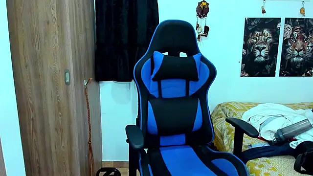 javiersexymann online show from January 2025 11:02:02 PM