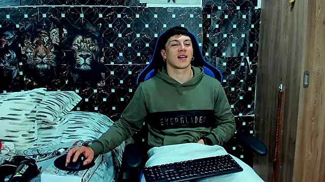 javiersexymann online show from February 2026 05:15:01 AM